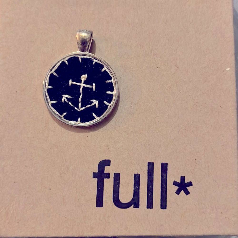Anchor pendant